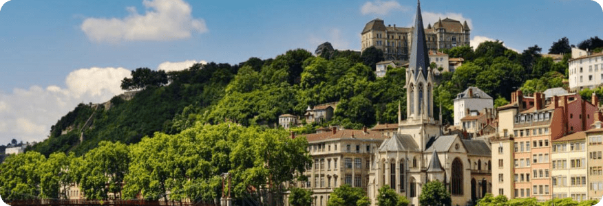 Notre cabinet dentaire d'Annecy Doussard Les Mondes Polaires travaille avec les meilleurs prothésistes dentaires de France notamment au Mont D'or